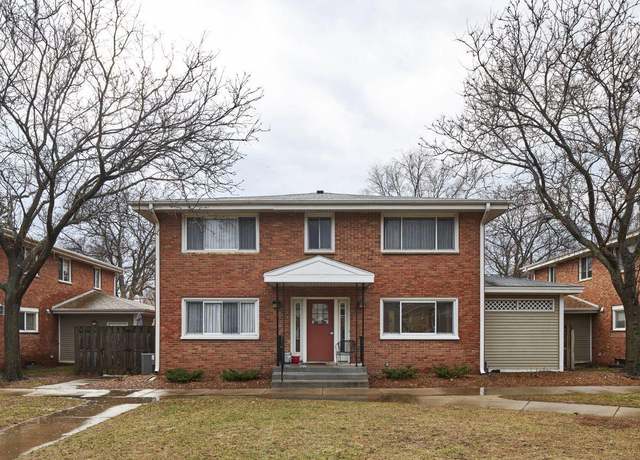 Property at 7376 Bass Lake Rd, New Hope, MN 55428, 9 beds, 3 baths