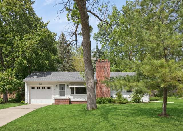 Property at 611 7th St E, Northfield, MN 55057, 2 beds, 1 bath