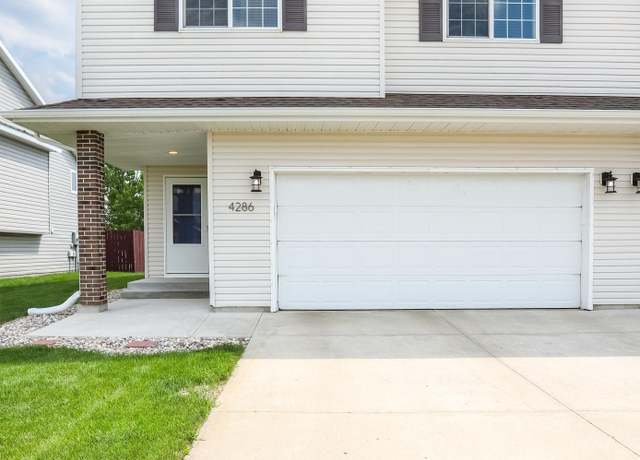 Property at 4286 Auburn Ave, Fargo, ND 58104, 3 beds, 3 baths