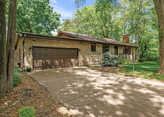Property at 321 Dunham Dr, Anoka, MN 55303, 4 beds, 2 baths