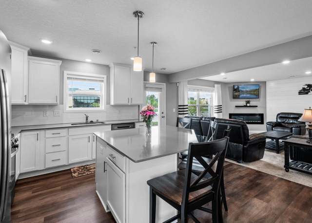 Property at 404 Locke Pointe Dr NE, Fridley, MN 55432, 3 beds, 3 baths
