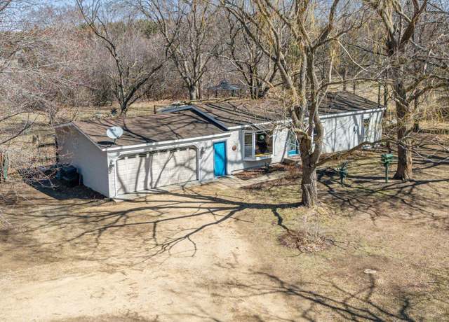 Property at 464 Coulee Trl, Hudson, WI 54016, 3 beds, 1 bath