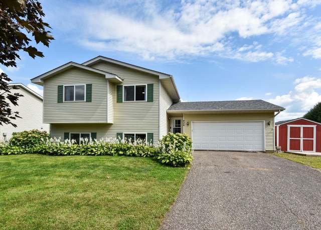 Property at 426 Wagon Wheel Cir, Buffalo, MN 55313, 4 beds, 2 baths