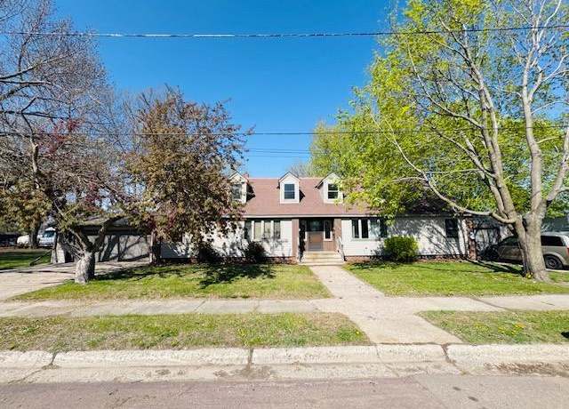 Property at 2526 Garnet Ave, Slayton, MN 56172, 9 beds, 5 baths