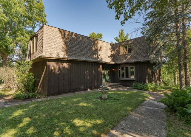 Property at 2717 Oslo Ct NE, Rochester, MN 55906, 5 beds, 4 baths