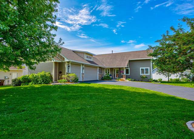 Property at 3850 Oxford Dr, Woodbury, MN 55125, 5 beds, 3 baths