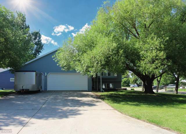 Property at 3101 Chelsea Ave S, Moorhead, MN 56560, 5 beds, 2 baths