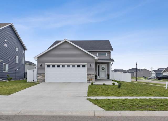 Property at 1093 Ashley Dr W, West Fargo, ND 58078, 4 beds, 3 baths