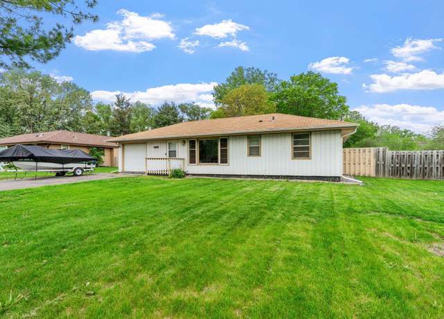 Property at 635 Hiawatha Ave, Vadnais Heights, MN 55127, 3 beds, 1 bath