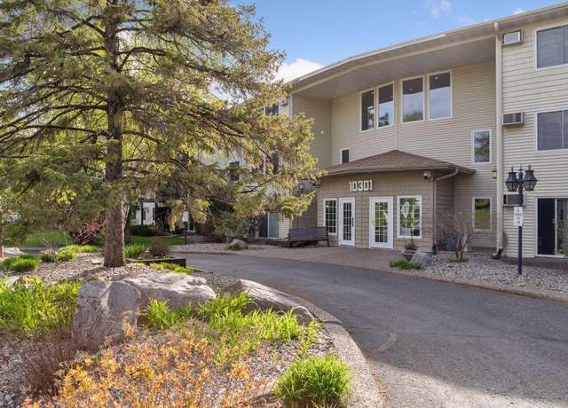 Property at 10301 Cedar Lake Rd #202, Minnetonka, MN 55305, 2 beds, 1 bath