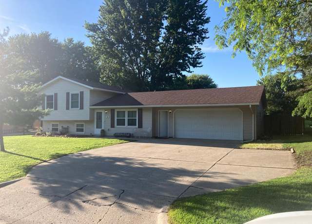 Property at 680 Lynwood St SW, Owatonna, MN 55060, 3 beds, 1 bath