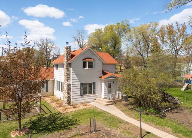 Property at 5836 Penrose Ave N, Oak Park Heights, MN 55082, 4 beds, 1 bath