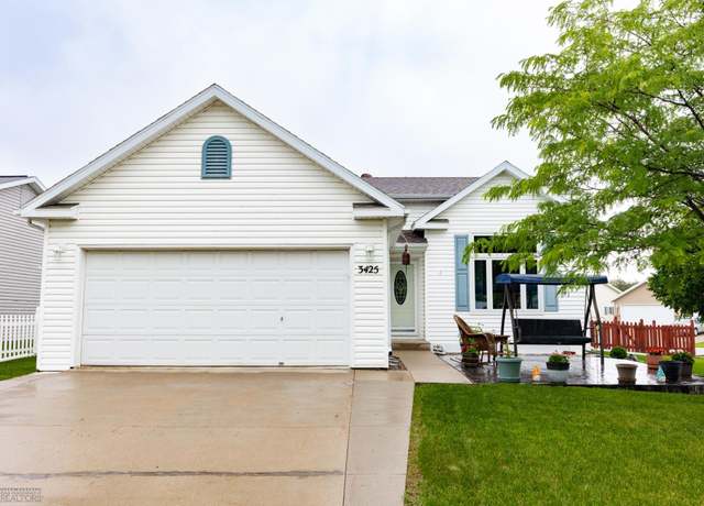 Property at 3425 39th St S, Moorhead, MN 56560, 3 beds, 2 baths