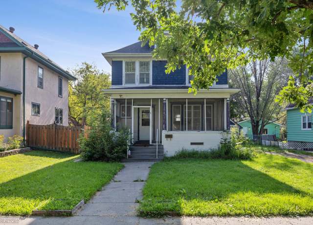 Property at 721 11th St N, Fargo, ND 58102, 4 beds, 2 baths