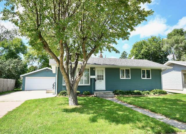 Property at 1121 15 1/2 St N, Moorhead, MN 56560, 3 beds, 2 baths