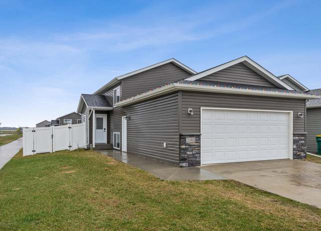 Property at 2103 Admiral Dr W, West Fargo, ND 58078, 3 beds, 2 baths