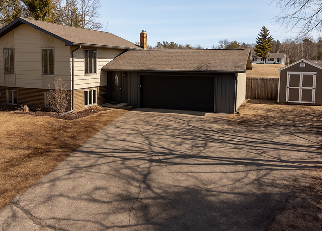 Property at 607 4th St S, Walker, MN 56484, 4 beds, 2 baths