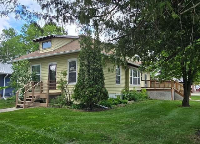 Property at 421 7th Ave SE, Pipestone, MN 56164, 5 beds, 2 baths
