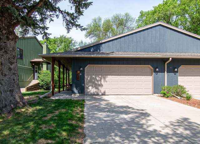 Property at 1439 23rd St S, Fargo, ND 58103, 3 beds, 2 baths