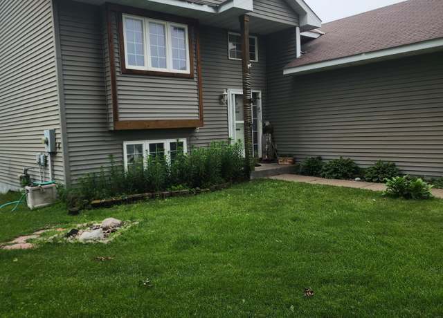 Property at 419 Cardinal Ct, Isanti, MN 55040, 2 beds, 1 bath