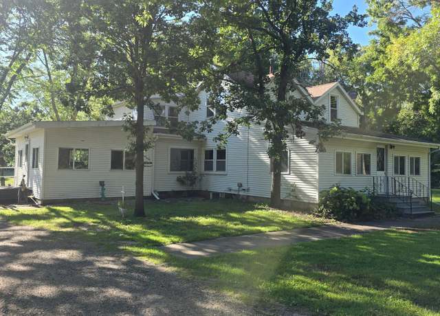 Property at 73341 220th St, Albert Lea Twp, MN 56007, 5 beds, 2 baths