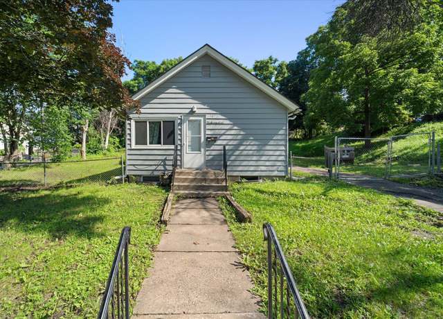 Property at 1077 York Ave, Saint Paul, MN 55106, 2 beds, 1 bath