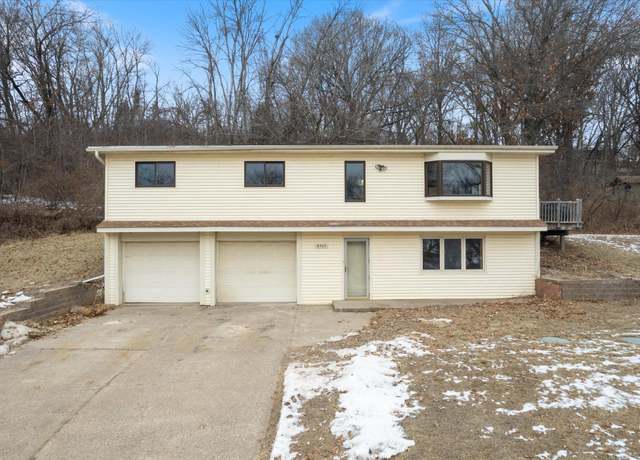 Property at 8404 115th St S, Cottage Grove, MN 55016, 3 beds, 2 baths