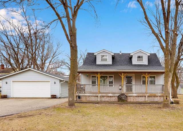 Property at 1115 3rd St NW, Faribault, MN 55021, 3 beds, 3 baths