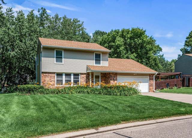 Property at 5070 Jonquil Ln N, Plymouth, MN 55442, 3 beds, 3 baths