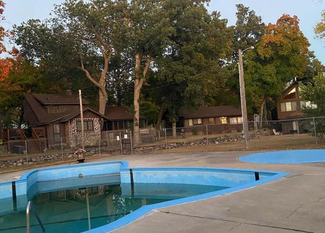 Property at 315 Park Lake Blvd #104, Detroit Lakes, MN 56501, 1 bed, 1 bath