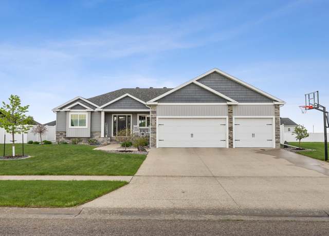 Property at 4257 Ponderosa Pl S, Fargo, ND 58104, 5 beds, 3 baths