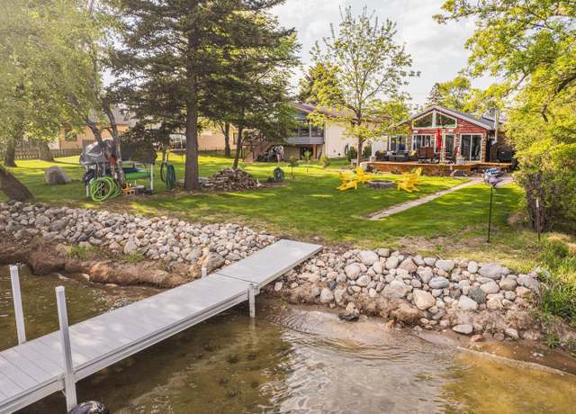 Property at 1111 N Shore Dr, Detroit Lakes, MN 56501, 3 beds, 1 bath