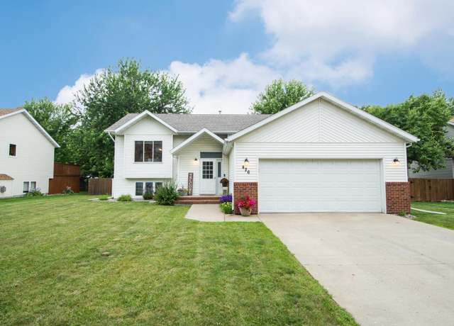 Property at 426 17th St E, Fargo, ND 58078, 4 beds, 2 baths