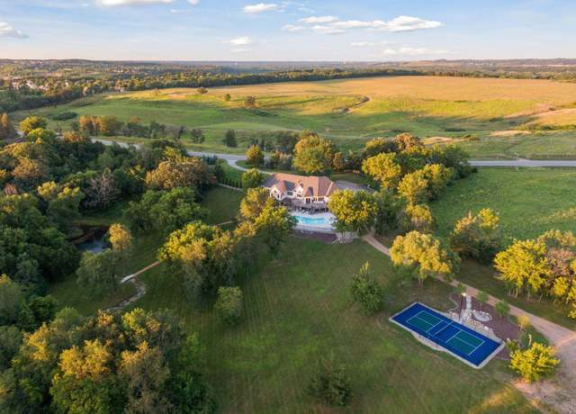 Property at 14680 Jonathan Carver Pkwy, Carver, MN 55315, 4 beds, 4 baths