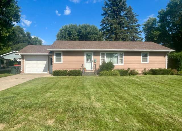 Property at 1003 N Renville St, Winthrop, MN 55396, 3 beds, 2 baths