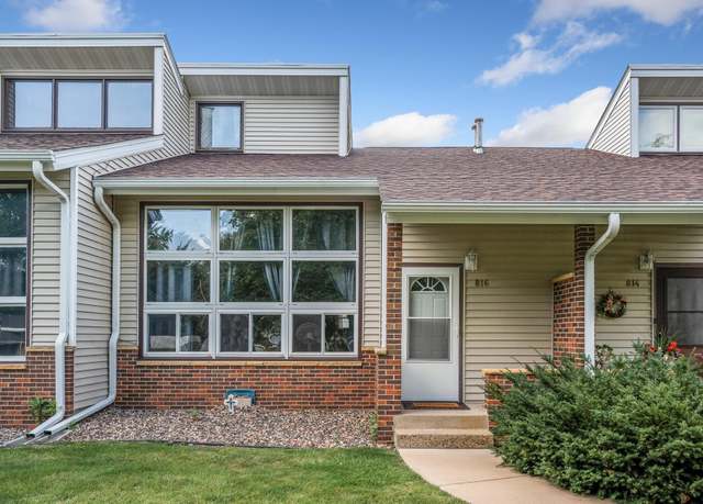 Property at 816 9th St, Farmington, MN 55024, 2 beds, 2 baths