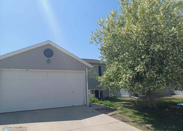 Property at 1824 56th Ave S, Fargo, ND 58104, 3 beds, 2 baths