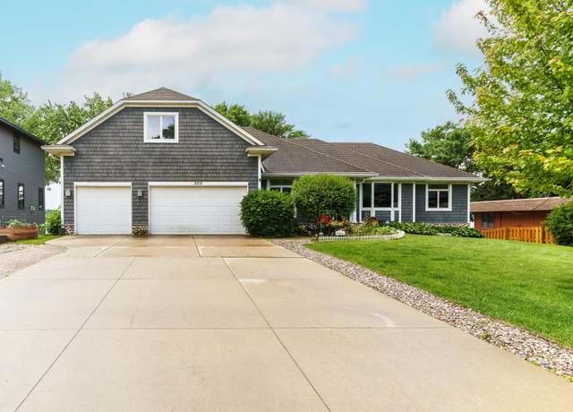 Property at 2719 Spring Lake Rd SW, Prior Lake, MN 55372, 4 beds, 3 baths