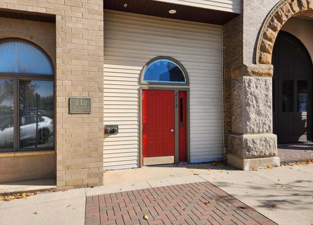 Property at 212 N Broadway Ave Unit B4, Albert Lea, MN 56007, 2 beds, 2 baths