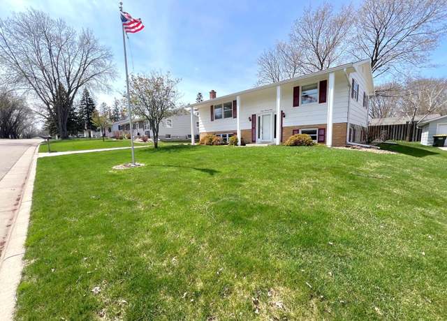 Property at 1608 7 1/2 St SW, Willmar, MN 56201, 4 beds, 2 baths