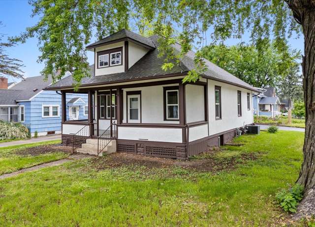 Property at 402 11th Ave NE, Rochester, MN 55906, 3 beds, 2 baths