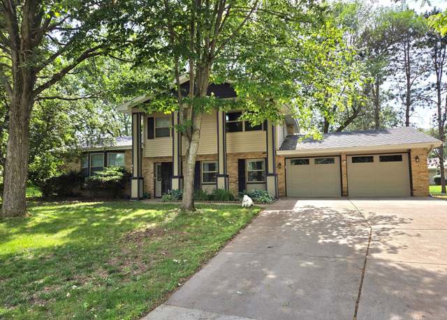 Property at 3973 Birch Knoll Dr, White Bear Twp, MN 55110, 4 beds, 3 baths