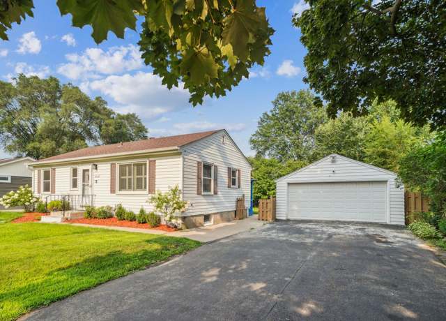 Property at 8537 Stevens Ave S, Bloomington, MN 55420, 3 beds, 3 baths