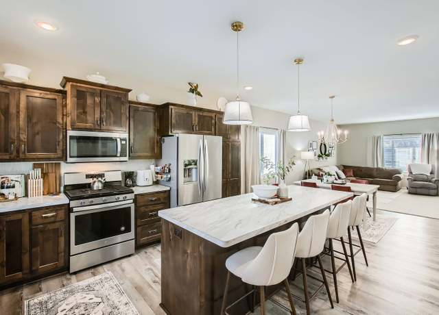 Property at 1694 Fern St S, Cambridge, MN 55008, 2 beds, 2 baths