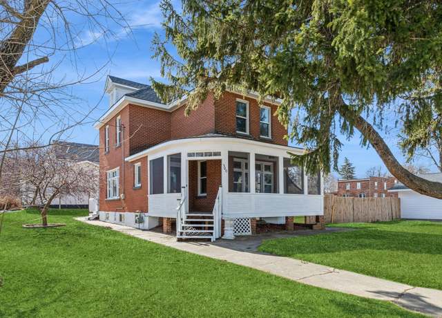 Property at 300 1st St, Roscoe, MN 56371, 5 beds, 2 baths