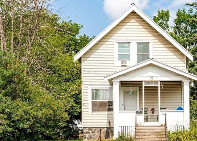 Property at 3721 Grand Ave, Duluth, MN 55807, 3 beds, 1 bath