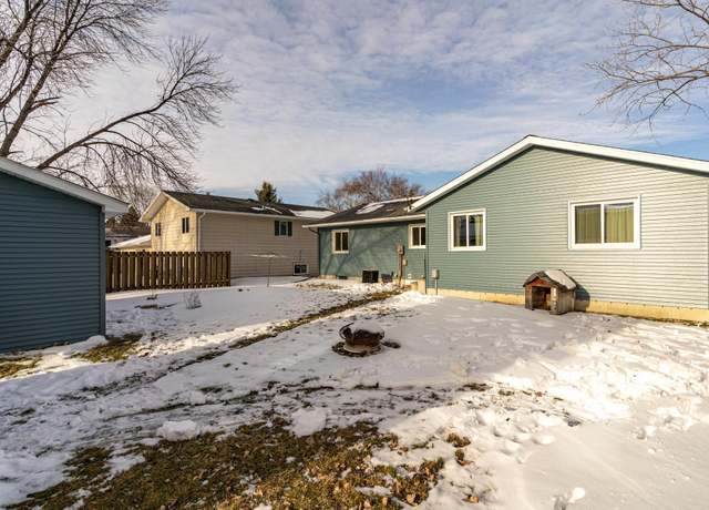 homes for sale east grand forks mn