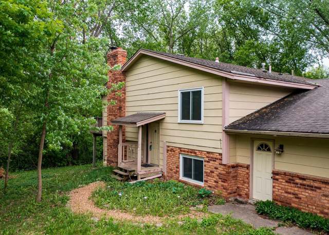 Property at 5881 Covington Ln, Minnetonka, MN 55345, 3 beds, 2 baths