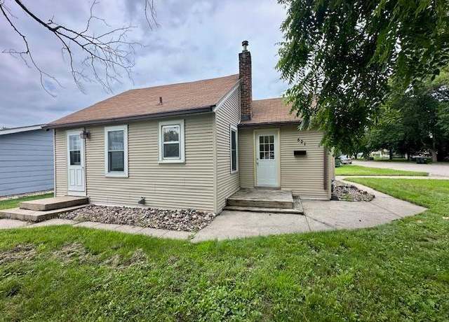 Property at 521 5th Ave E, Alexandria, MN 56308, 2 beds, 1 bath