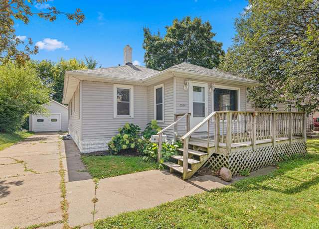 Property at 2054 Nortonia Ave, Saint Paul, MN 55119, 3 beds, 1 bath